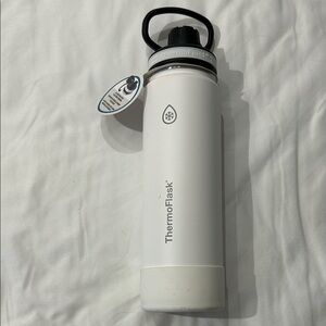 ThermoFlask White Insulated Water Bottle